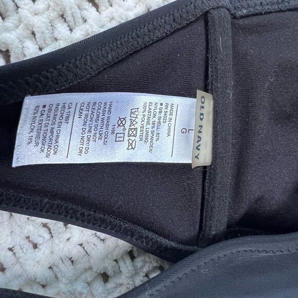 Old Navy Black  Bikini Swimsuit Swim New Top Onlу - Picture 3 of 3